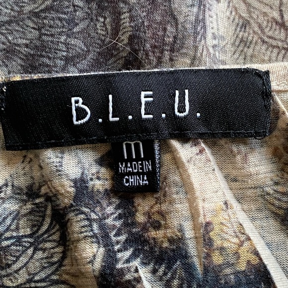 W-21 B.L.E.U. Black & Cream Floral  & Sequin Short Sleeve Blouse Size M - Picture 10 of 16